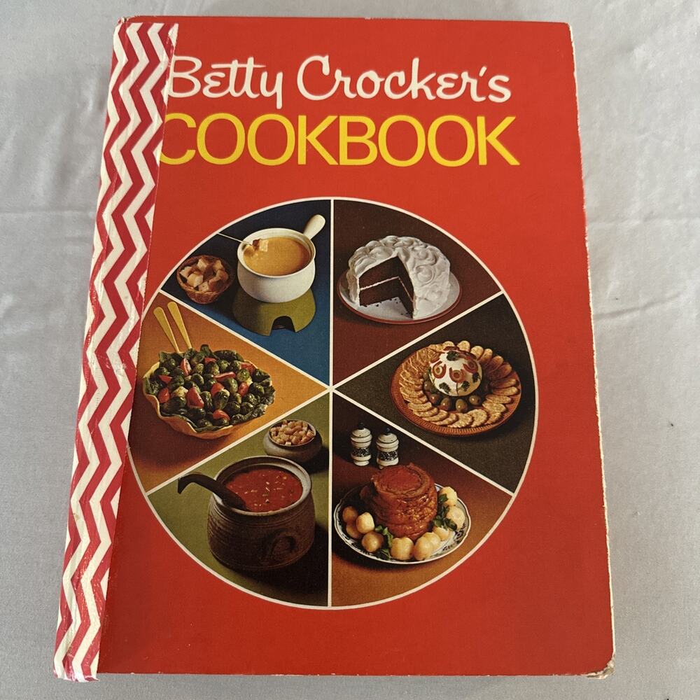 Vintage Betty Crocker Cookbook 1973 19th Printing Red Pie Hardcover READ